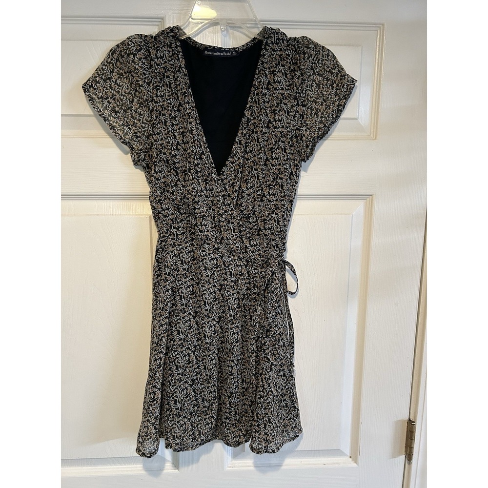 Abercrombie & Fitch Womens Black Flora Wrap Dress Ruffle Easter‎ Dainty Romantic